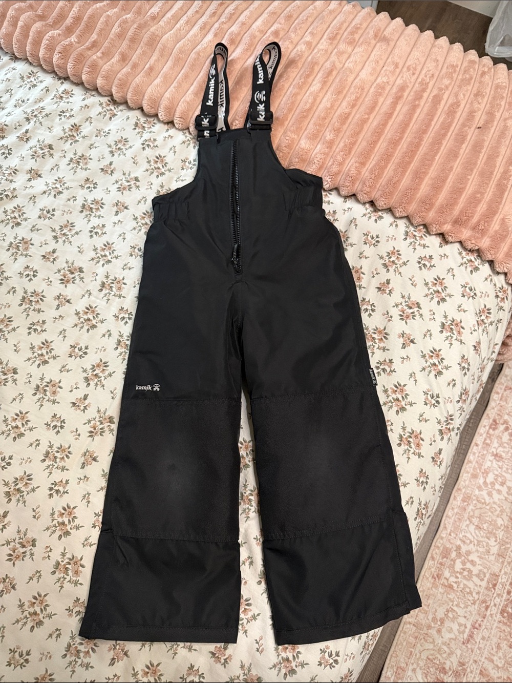 Kamik Black Wide-Leg Insulated Bib Snow Pants